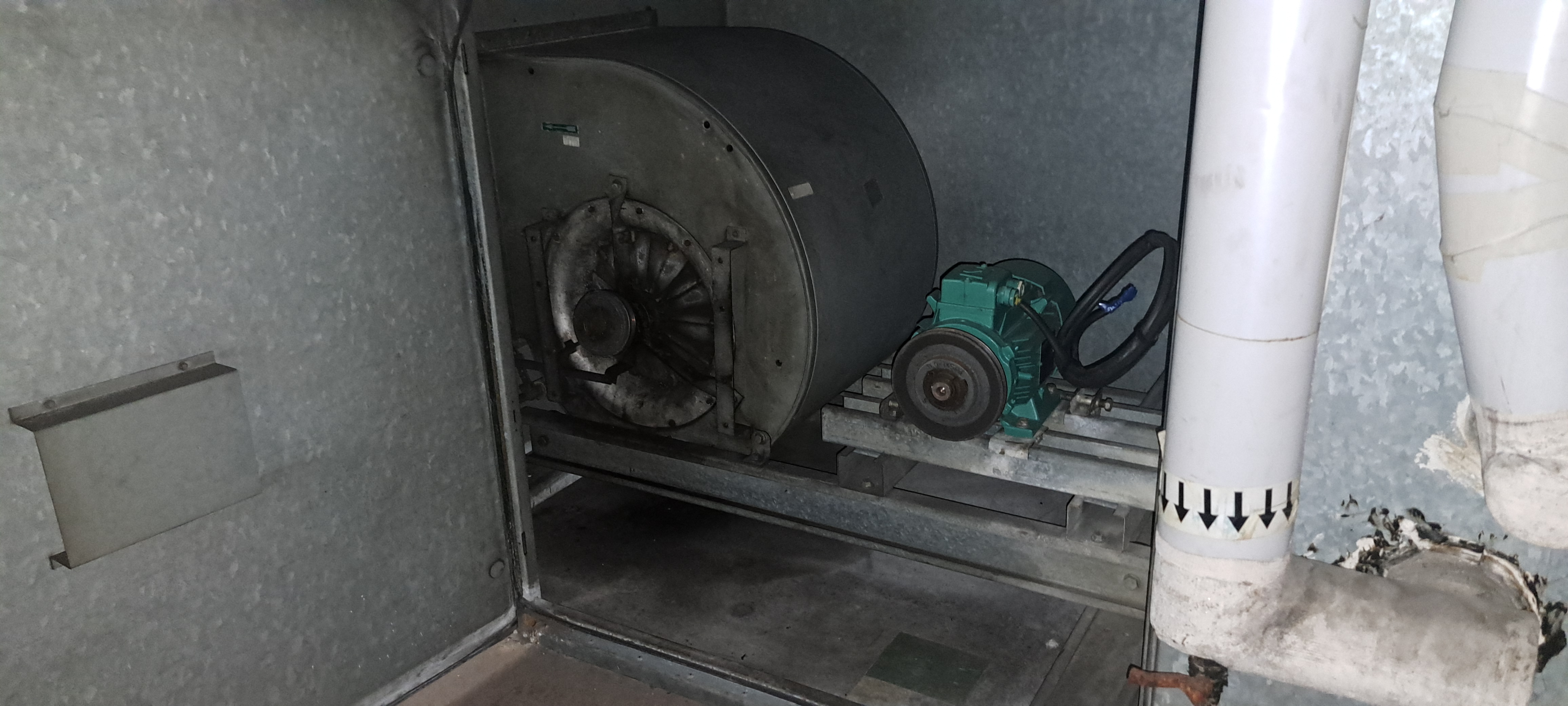 Réparation d'un caisson de ventilation pour un hôpital en région parisienne