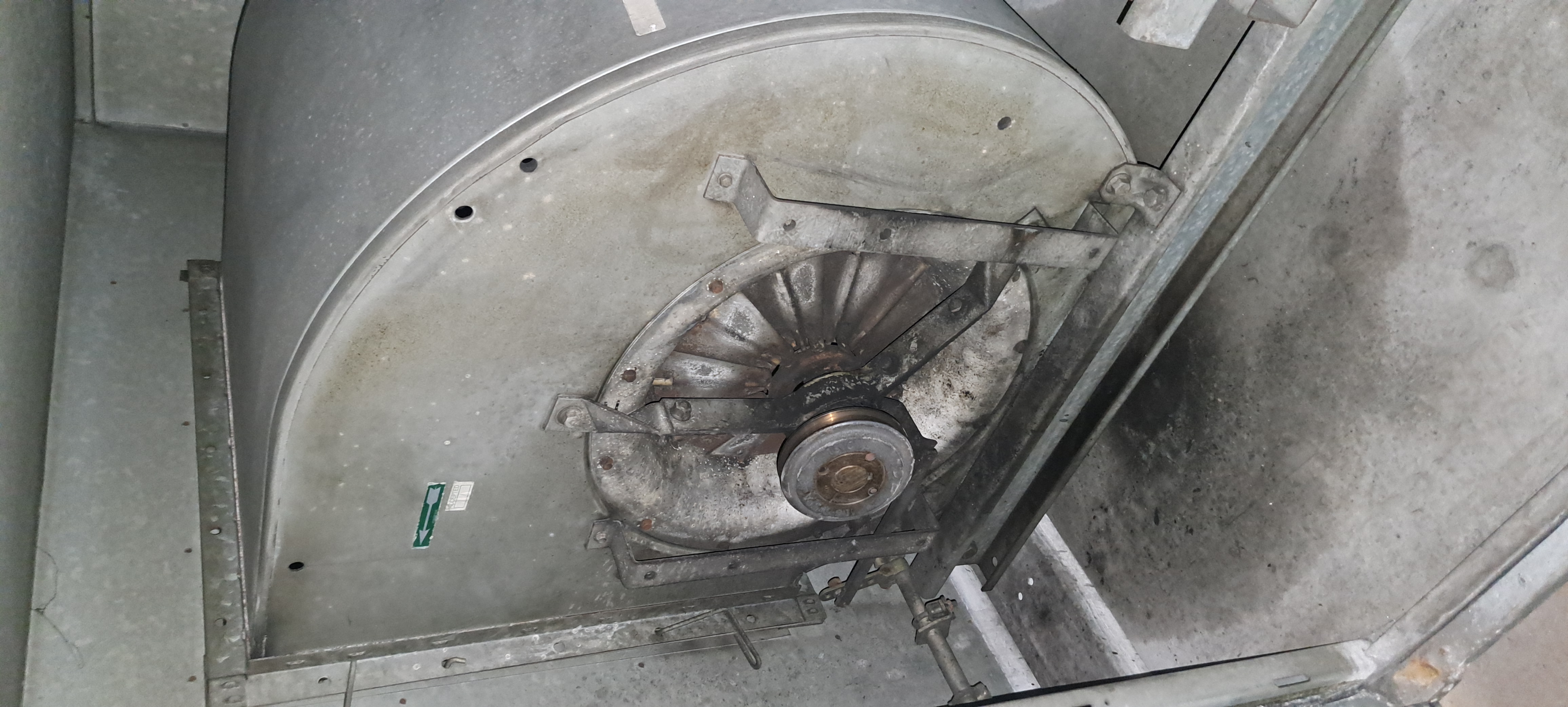 Réparation d'un caisson de ventilation pour un hôpital en région parisienne