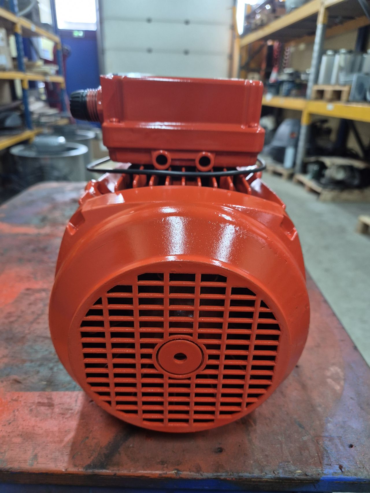 Rénovation d'une pompe industrielle Salmson JRL 408-12.5 en atelier