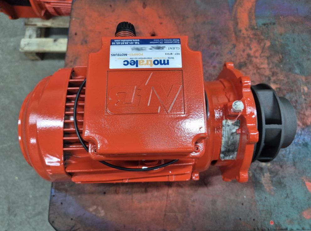 Rénovation d'une pompe industrielle Salmson JRL 408-12.5 en atelier