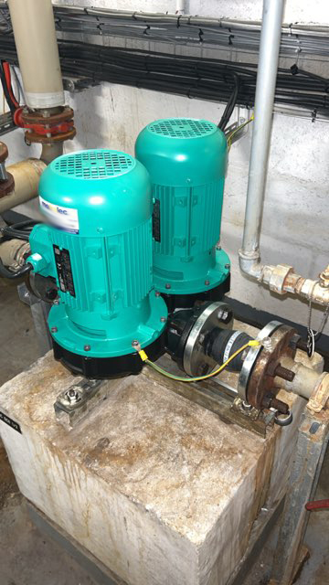 Remplacement d’une ancienne pompe Salmson JRL par une pompe Wilo France DPL pour notre client SPIE Facilities