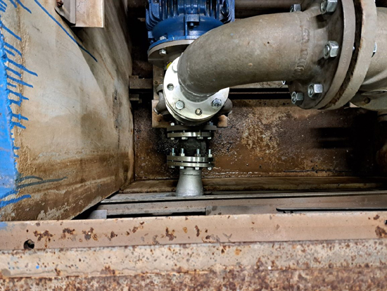 Remplacement de pompe industrielle avec adaptation de la tuyauterie