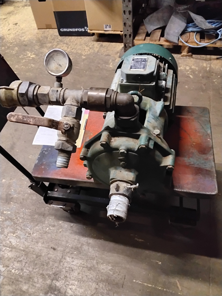 Remplacement roulements moteur + joints de corps + garniture mecanique + refection arbre moteur Pompe Dab K 70/300 T