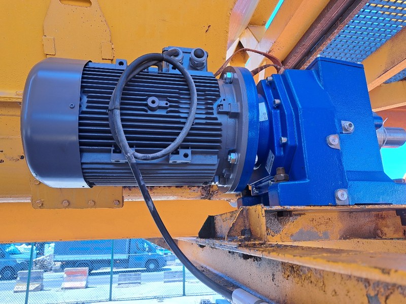 Remplacement d'un moto-réducteur et de son variateur à Orly (Val-de-Marne, 94390)
