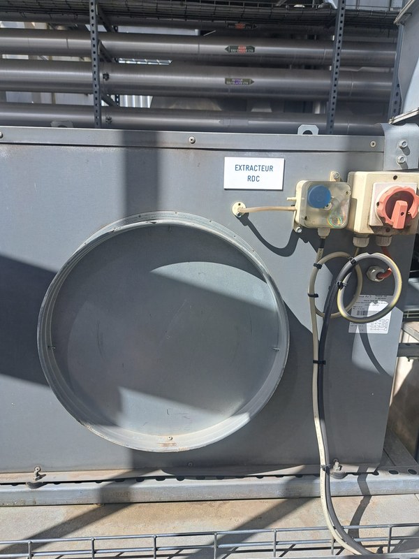 Remplacement d'un caisson d'extraction en terrasse à Paris 15e (75015)