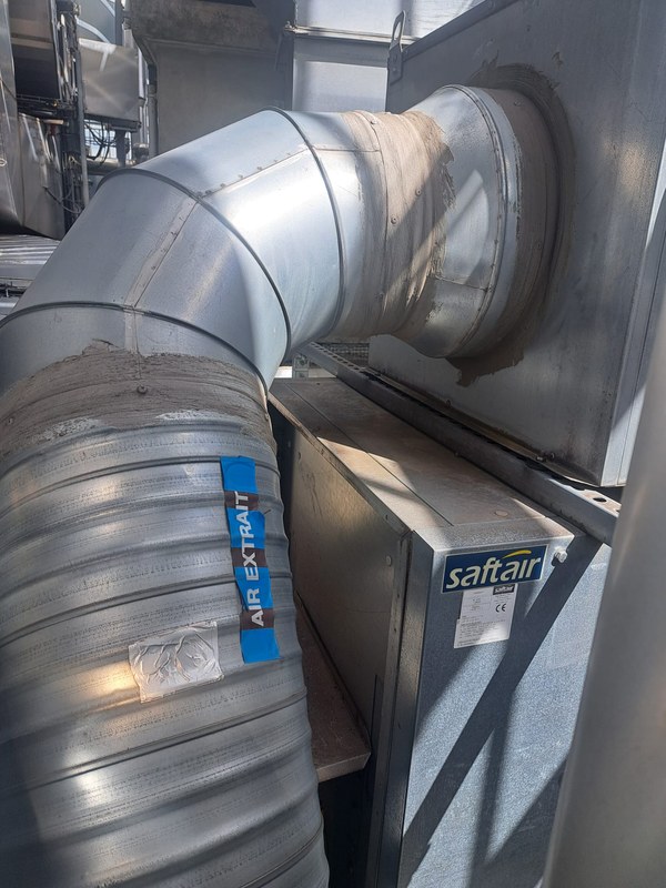 Remplacement d'un caisson d'extraction en terrasse à Paris 15e (75015)