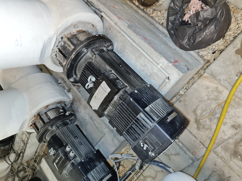 Remplacement de 6 pompes d'eau glacée Grundfos NBE à Rueil-Malmaison (Hauts-de-Seine, 92500)