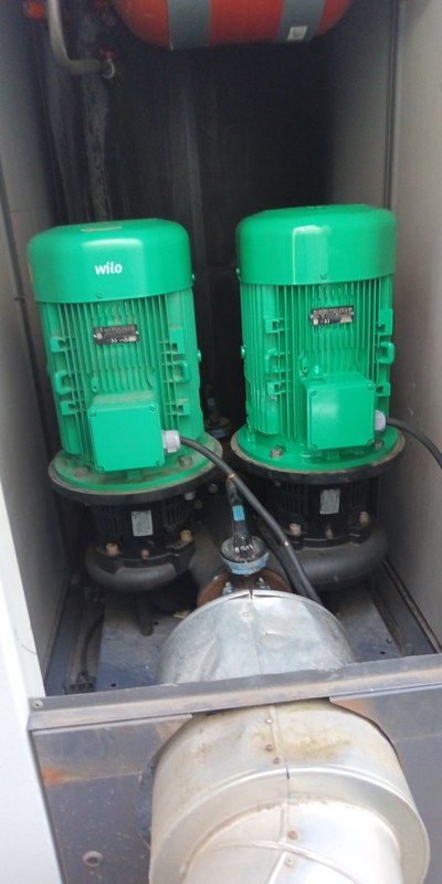 Remplacement d'un moteur 15 kW sur pompe double de chauffage Wilo à Noisy-le-Grand (Seine-Saint-Denis, 93160)