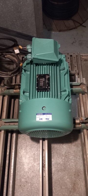 Remise en état d'un caisson de traitement d'air Comefri à Paris 12e (75012)